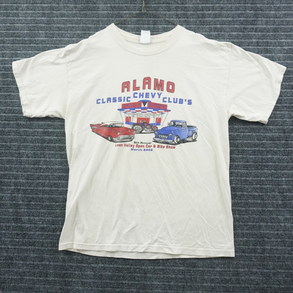 Gildan T-Shirt Mens Large Cream Alamo Classic Chevy Club Car Show Graphic Tee